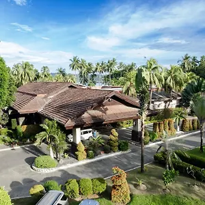 Waterfront Insular Hotell