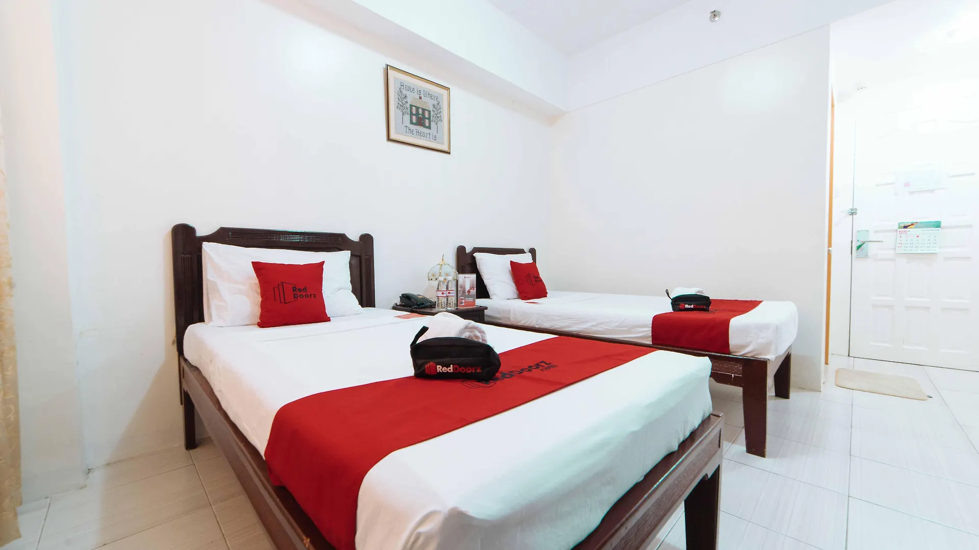 Reddoorz Plus @ Poblacion District Davao 3*,