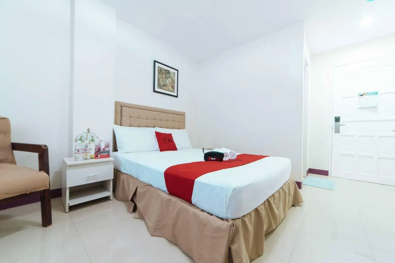 Reddoorz Plus @ Poblacion District Davao Hotel